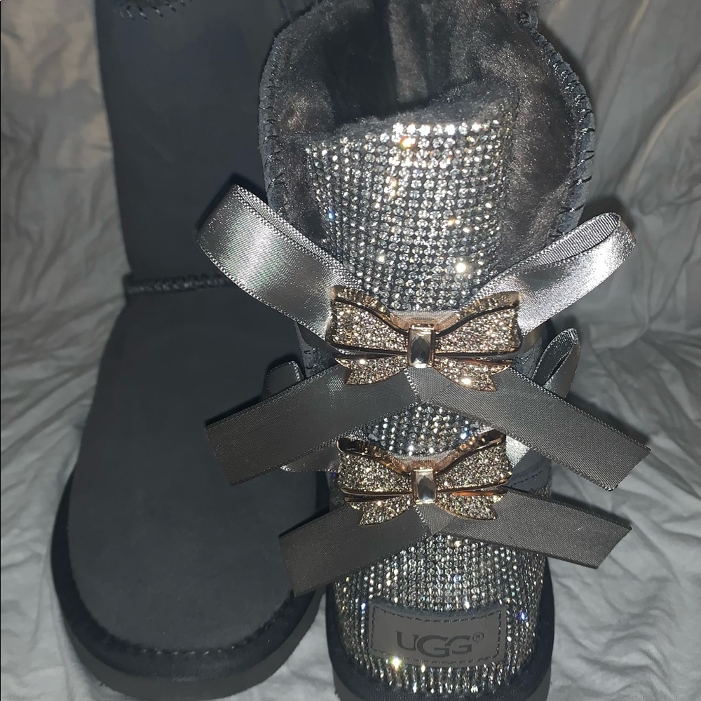 Crystal bow Uggs